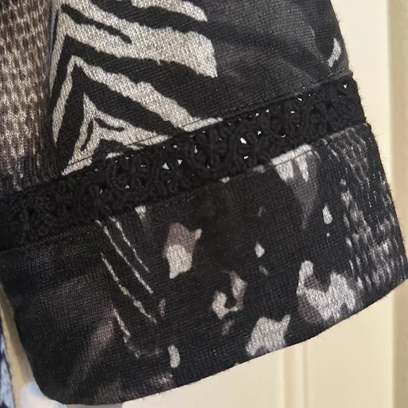 💖Robbie Bee black and white comfy sweater dress - Picture 2 of 7